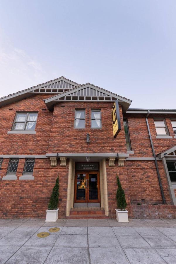 The George Hotel Батерст Экстерьер фото